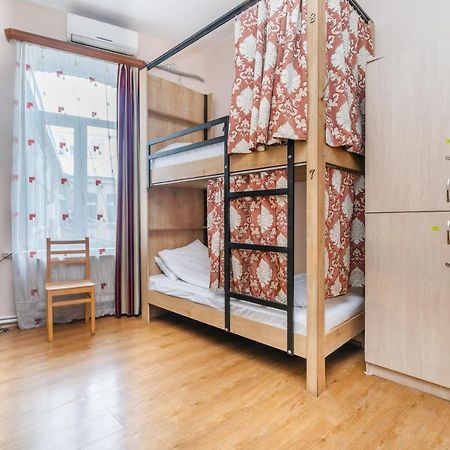 Pushkin 10 Hostel Tiflis Dış mekan fotoğraf