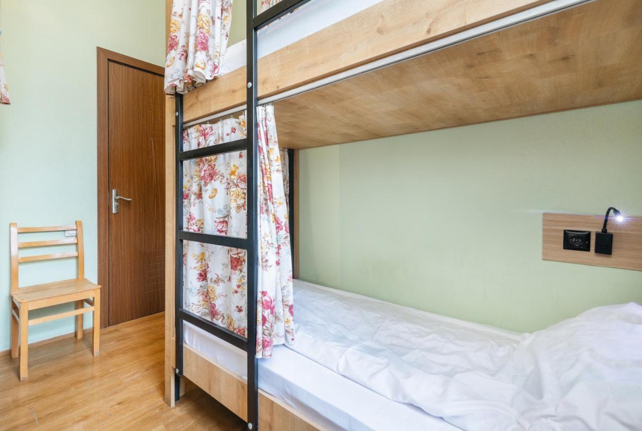 Pushkin 10 Hostel Tiflis Dış mekan fotoğraf